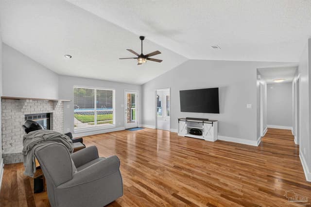717 Tara Rd, Cantonment FL 32533 photo 6