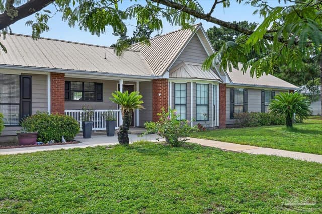 2445 Elkhart Dr, Navarre FL 32566 photo 2