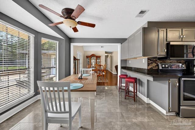 2445 Elkhart Dr, Navarre FL 32566 photo 7