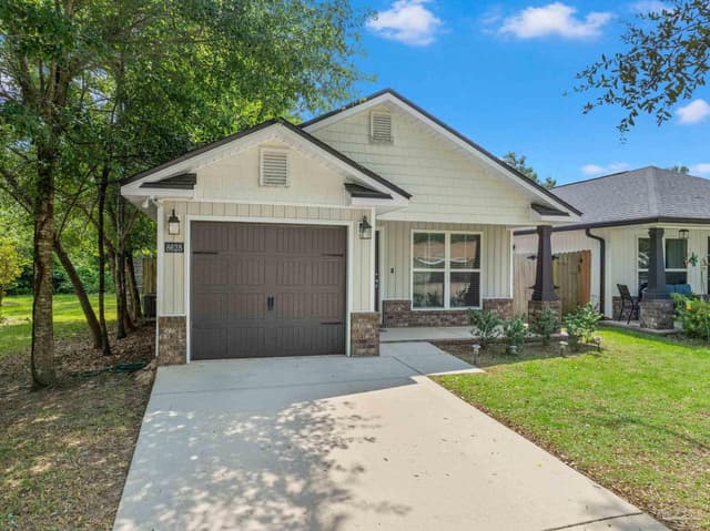 8628 Walnut Ave property photo