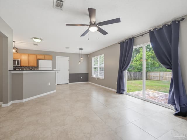5523 Berryhill Rd, Milton FL 32570 photo 2
