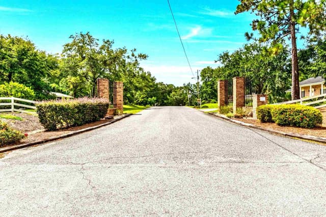 1245 Tecumseh Ct, Pensacola FL 32514 photo 8