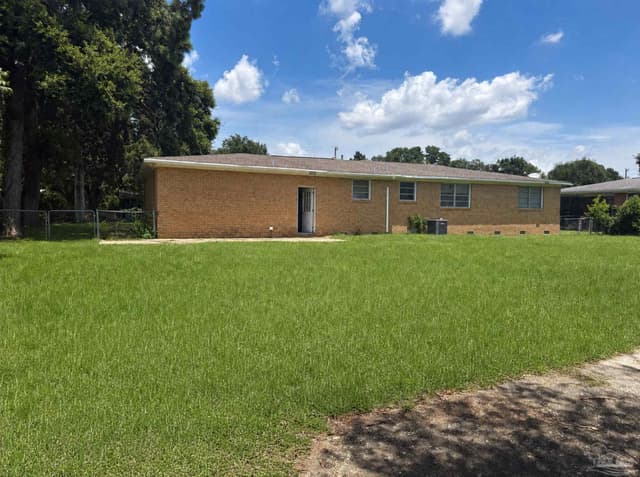 1701 Bakalane Ave property photo