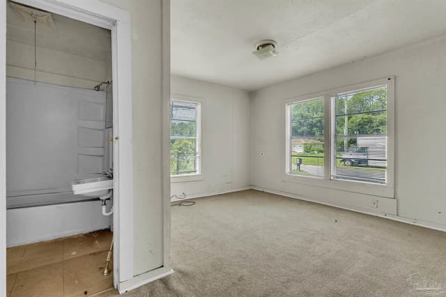 1040 Wayne Ave, Pensacola FL 32507 photo 9