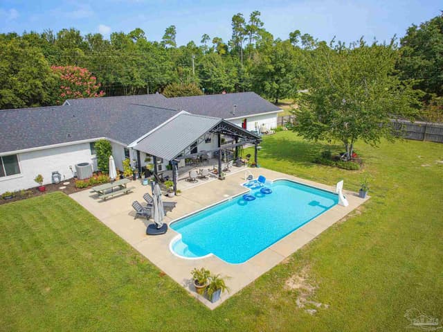 5840 Greenfield St property photo