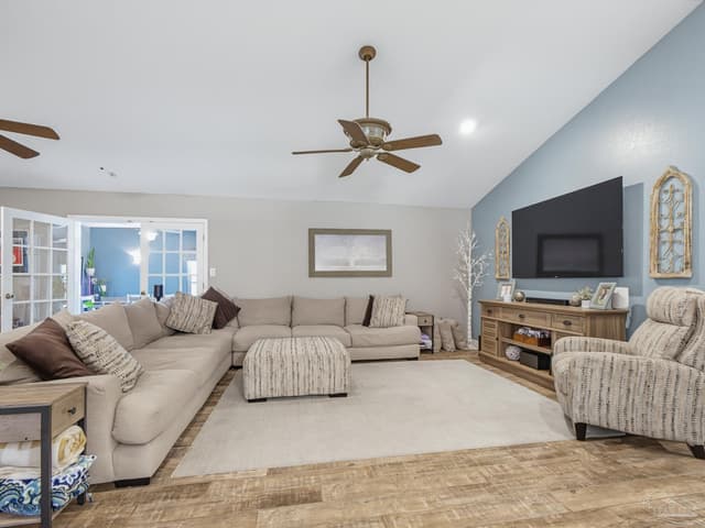 5840 Greenfield St property photo