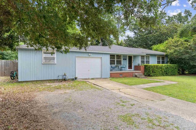 762 Whitney Dr property photo
