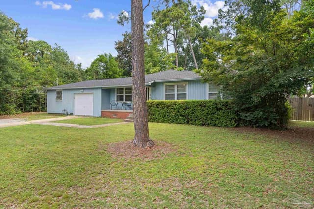 762 Whitney Dr property photo