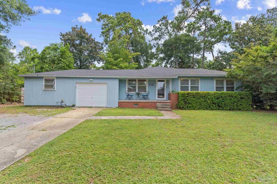 762 Whitney Dr, Pensacola FL 32503 photo 1