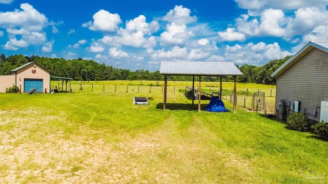 390 Brooks St, Baker FL 32531 photo 2