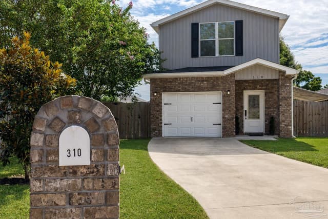 310 Hilburn Pl, Pensacola FL 32504 exterior