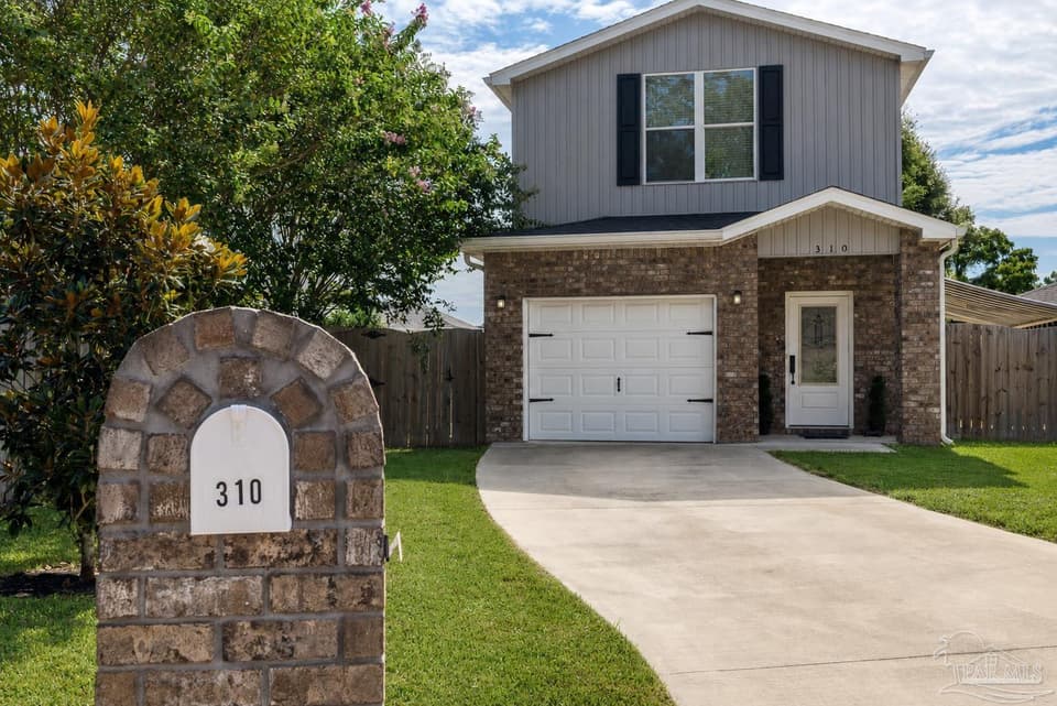 310 Hilburn Pl, Pensacola FL 32504 photo 1