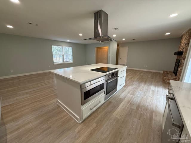 420 Dolphin St, Gulf Breeze FL 32561 photo 9