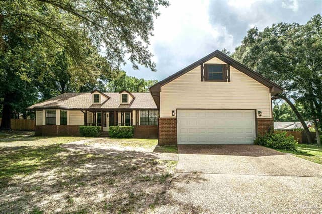 10023 Hollowbrook Dr, Pensacola FL 32514 exterior