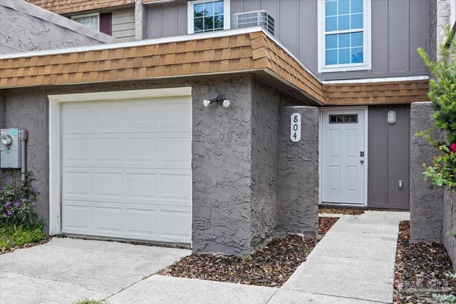 804 Esconditas Pl, Pensacola FL 32506 photo 2