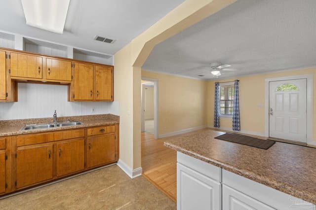1004 Decatur Ave, Pensacola FL 32507 photo 14