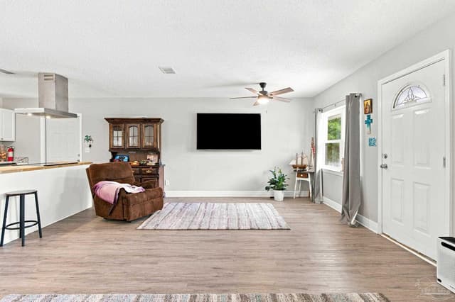 225 N Madison Dr, Pensacola FL 32505 photo 7