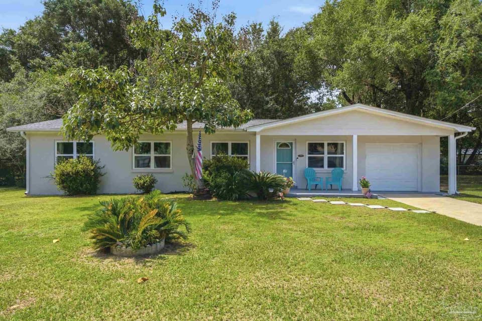 225 N Madison Dr, Pensacola FL 32505 photo 1