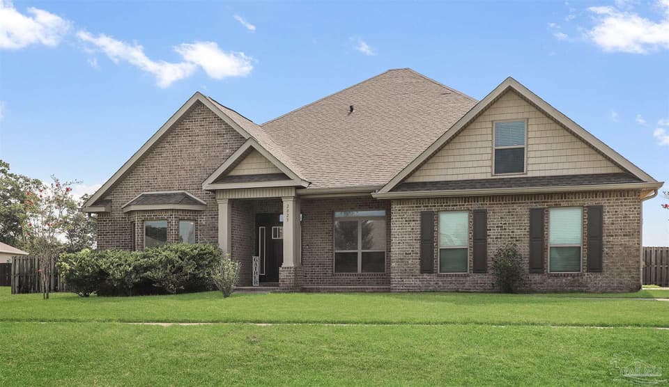 2825 Gemstone Cir, Pace FL 32571 photo 1