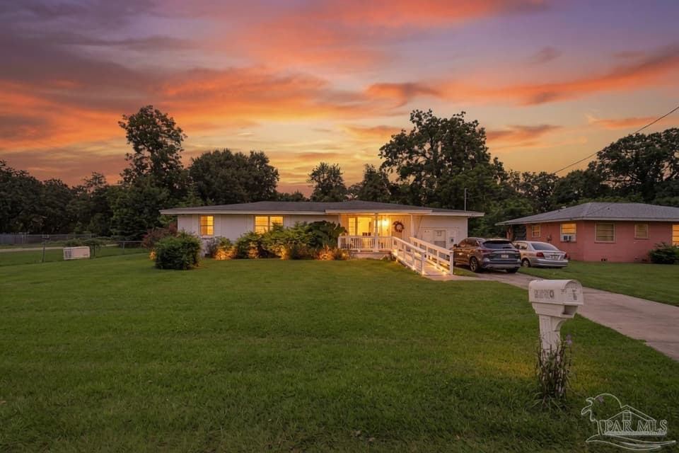 2910 Michael Dr, Pensacola FL 32505 photo 1