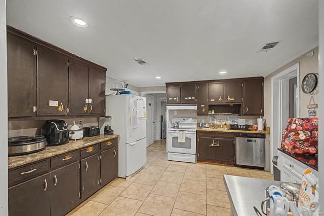 2910 Michael Dr property photo