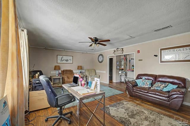 2910 Michael Dr property photo