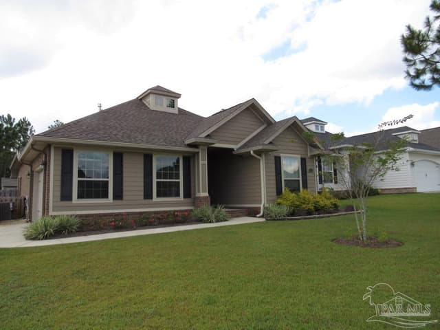 8701 Rush Ln, Pensacola FL 32526 exterior