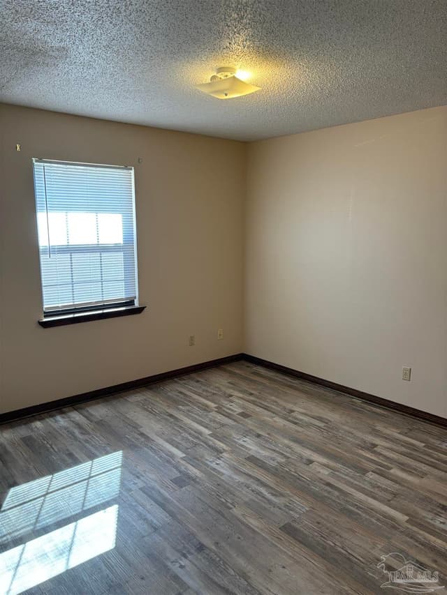 5682 Crestwood Dr, Milton FL 32583 photo 7