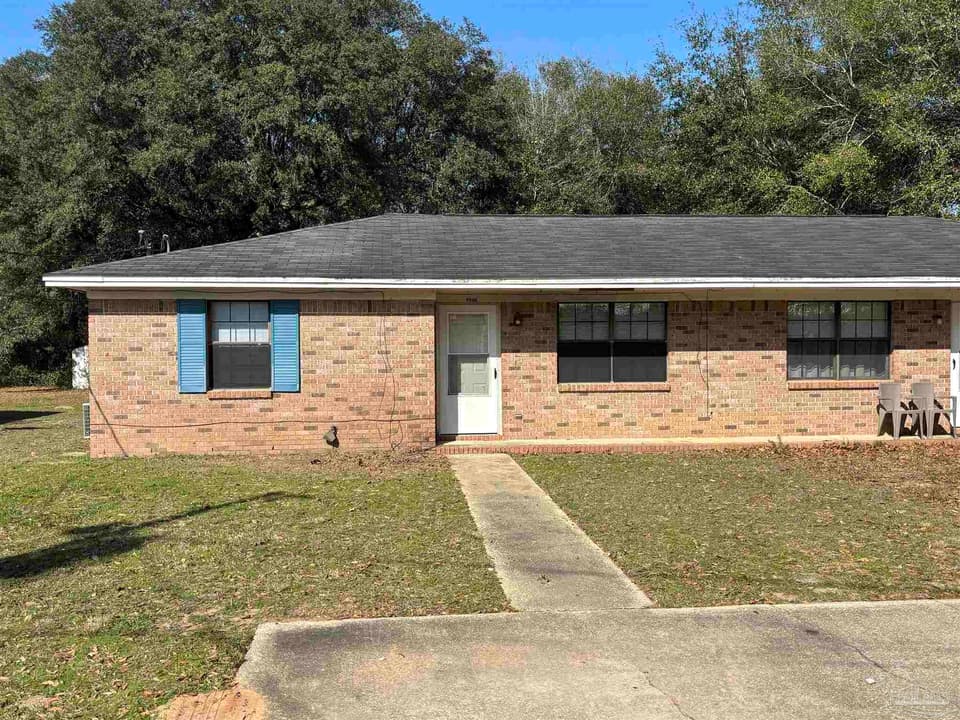 5682 Crestwood Dr, Milton FL 32583 photo 1