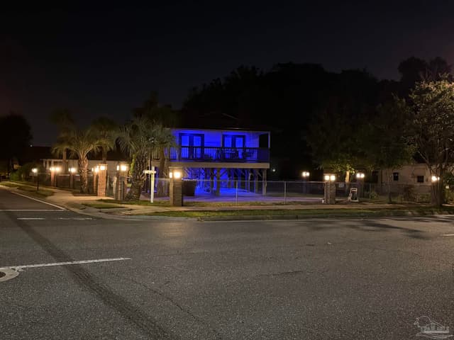320 E Mallory St, Pensacola FL 32503 exterior
