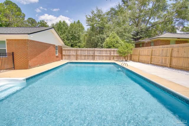 195 Navarro Rd, Pensacola FL 32533 exterior