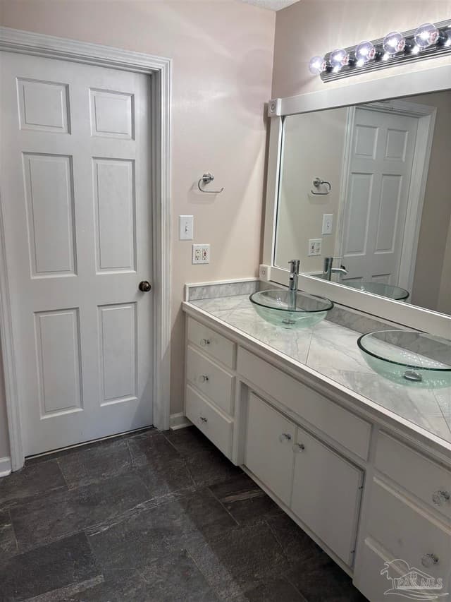 3111 Leesburg Sq, Pensacola FL 32504 photo 16