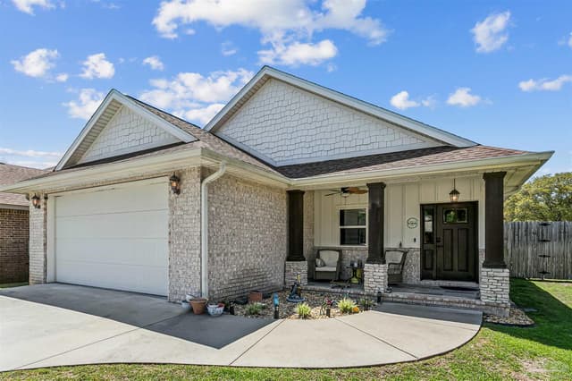 605 Wild Heron Way, Pensacola FL 32506 photo 2