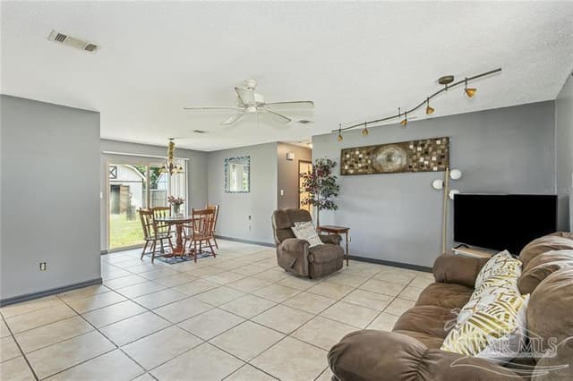 10720 Willow Lake Dr property photo