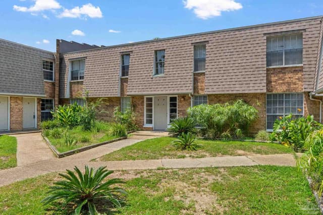 8101 Tippin Ave # F, Pensacola FL 32514 photo 2