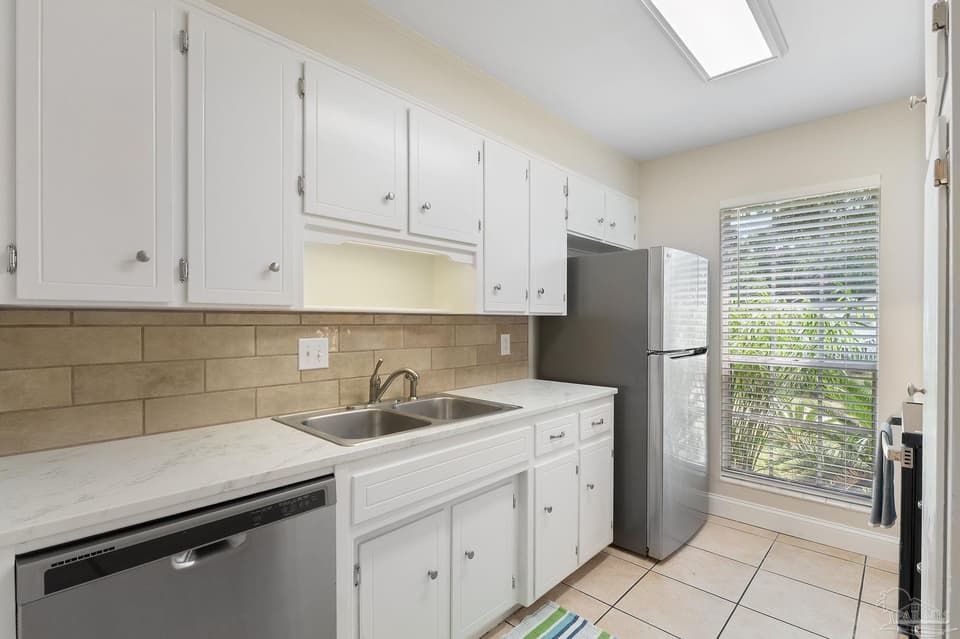 8101 Tippin Ave # F, Pensacola FL 32514 photo 1