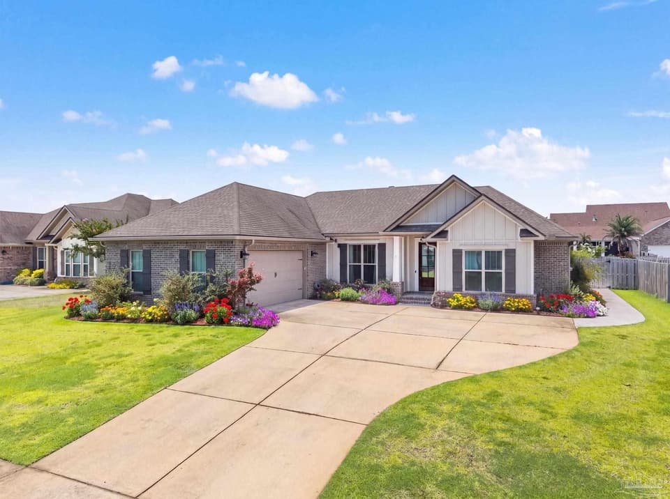 2437 Okatie Ln, Cantonment FL 32533 photo 1