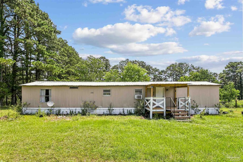 5094 Red Barn Rd, Milton FL 32583 photo 1