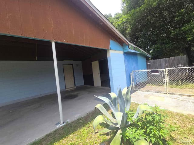 820 Montclair Rd property photo
