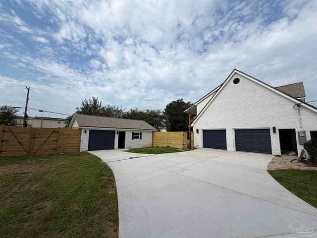 341 Lowell Ln, Pensacola FL 32514 photo 2
