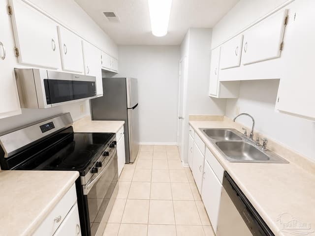 3410 Green Briar Ct # 4, Gulf Breeze FL 32563 photo 9
