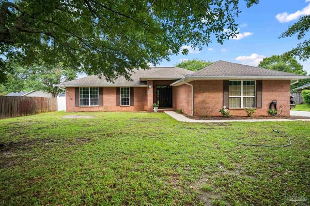 107 Bosque Ct, Cantonment FL 32533 exterior