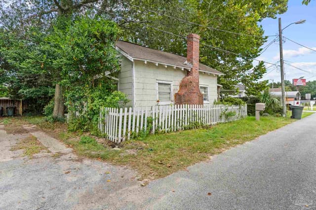 7 Broadmoor Ln # 2 property photo