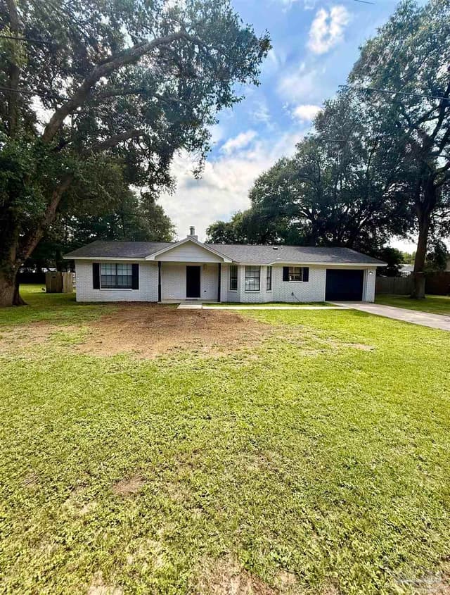 4636 Evelyn St property photo