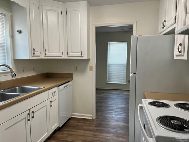 3244 Maplewood Dr, Gulf Breeze FL 32563 photo 6