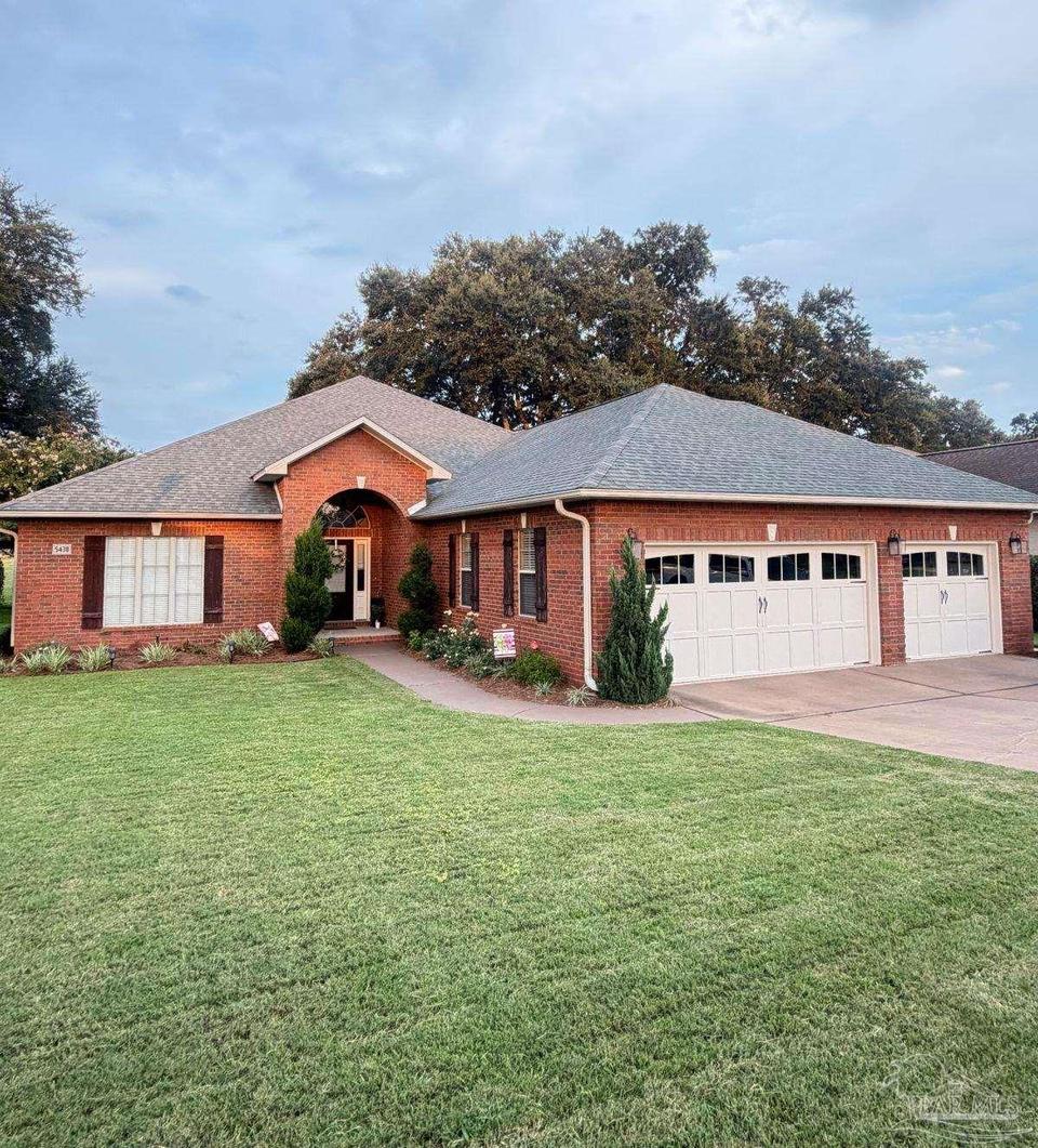 5438 Southlake Dr, Pace FL 32571 photo 1