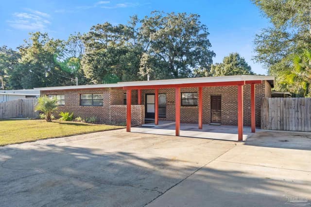 632 Berkley Dr property photo