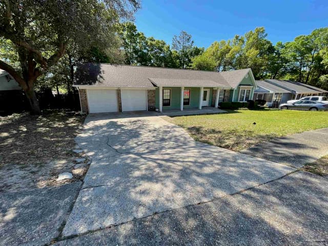 4615 Gladstone Dr property photo