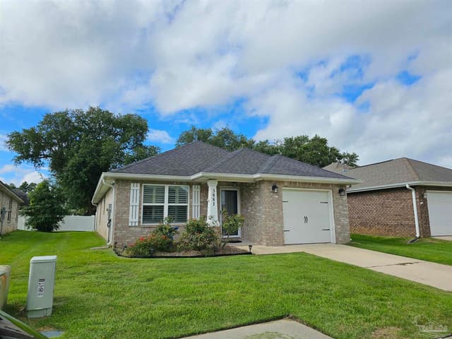 3881 Throne Ct, Milton FL 32583 exterior