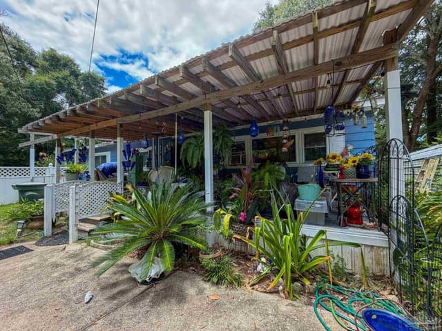 8529 Stockdale Ave, Pensacola FL 32514 exterior